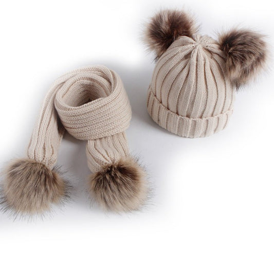 Fashionable Hat & Scarf with Pom Pom's